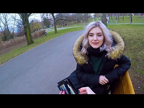 ❤️ Swallows hot cum coigreach airson airgead - blowjob anns a 'phàirc le Eva Elfie Porno aig gd.javarchive.top